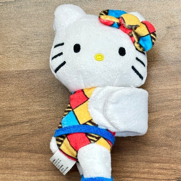 HELLO KITTY Sanrio CUTIE CUFF Slap Band Bracelet Series 2 Blind Bag 2023 Plush - Picture 1 of 10